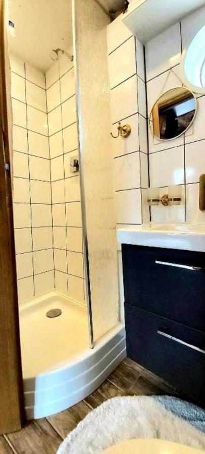 براغ Tiny House In The City المظهر الخارجي الصورة